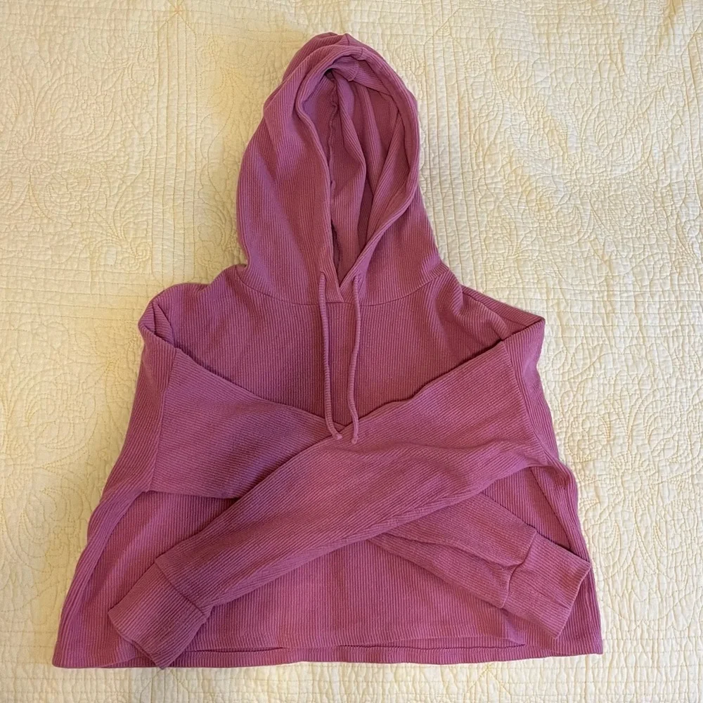 Forever 21 Cropped Pink Hoodie - Picture 2 of 4